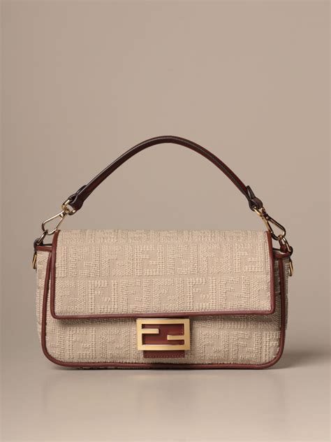 fendi pouch baguette